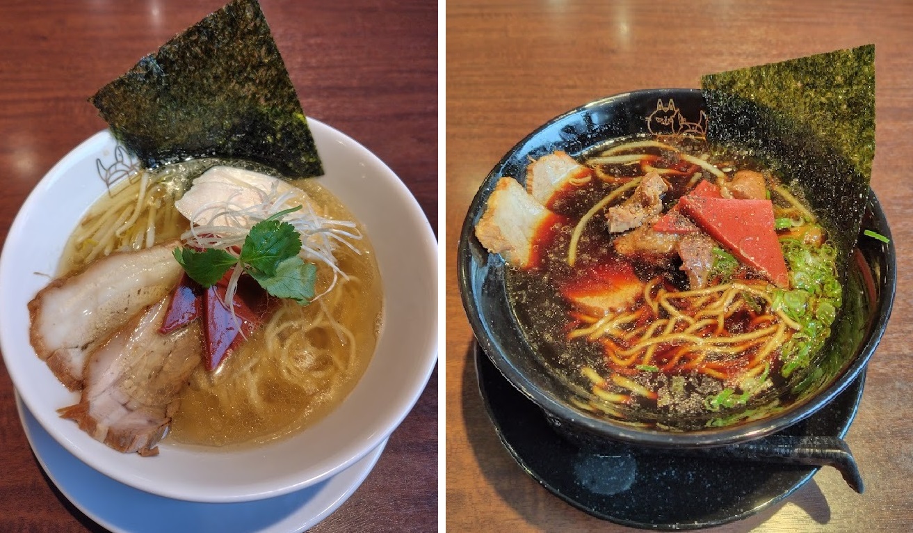 わるにゃんこ将軍ブラック醤油ラーメンとひこにゃんの塩ラーメンの写真